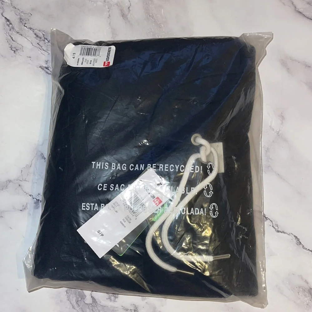🔥Quiksilver Essentials Hoodie NWT - Picture 6 of 6